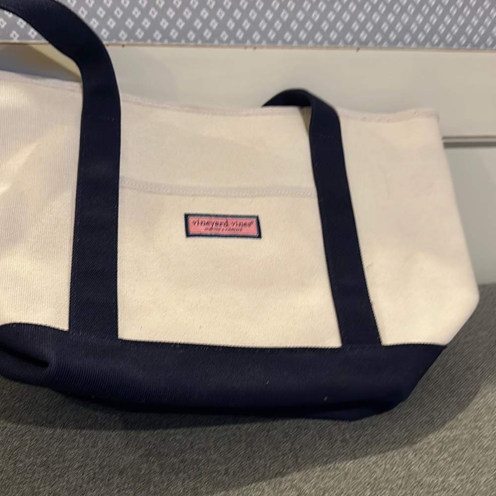 Small/ Medium Vineyard Vines Tote. - image 1